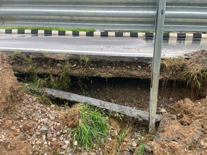 Delhi Dehradun Expressway Potholes Cracks SIT Investigation Monsoon Rains NHAI Audit Conducts explained news
