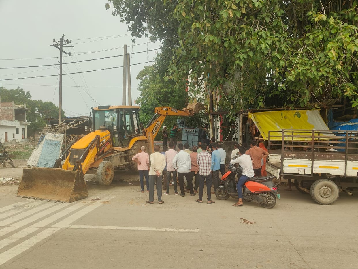 Transformer near police station blows out; power supply disrupted