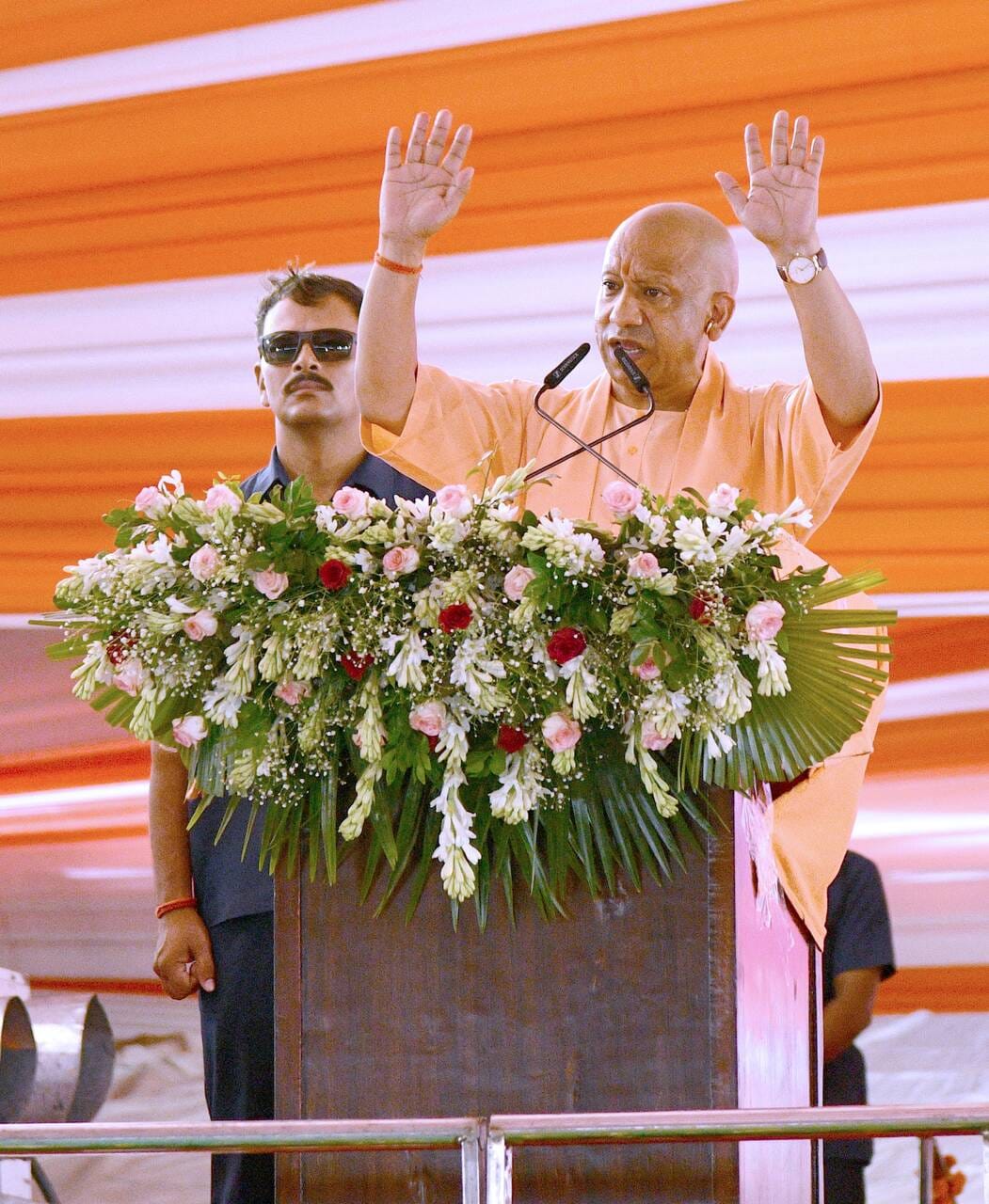 Those who facilitated Namaz on the steps of Hanumangarhi should apologize to the public: Yogi