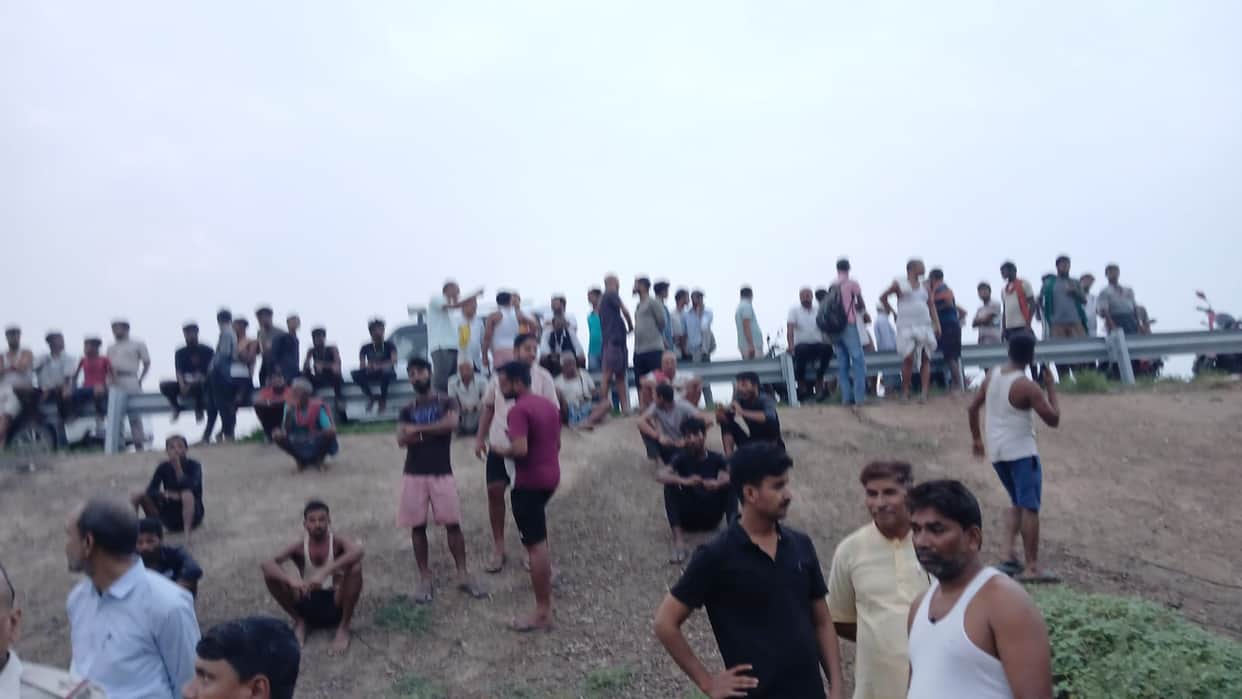 Dead-body-youth-abducted-Patna-found-roadside-of-four-lane-highway