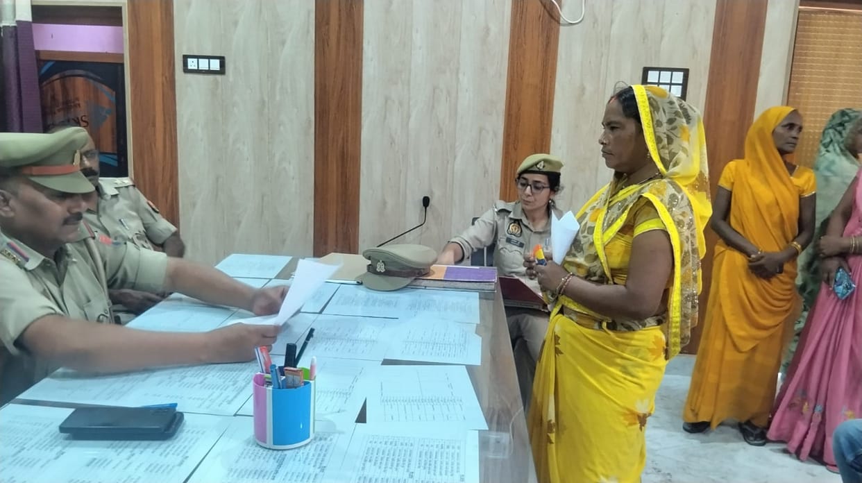 The formalities of 'Thana Samadhan Diwas' (Police Station Grievance Redressal Day) were observed