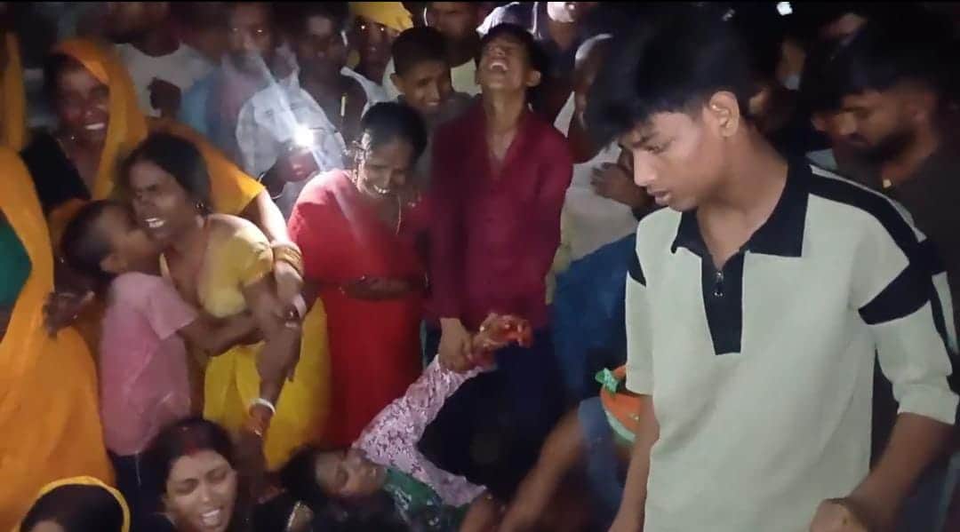 कड़ी मशक्कत के बाद जाम हटाया गया