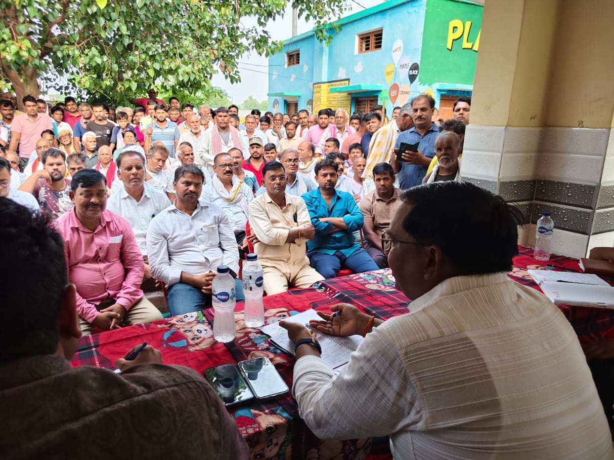 Administration held talks with farmers; no solution reached.