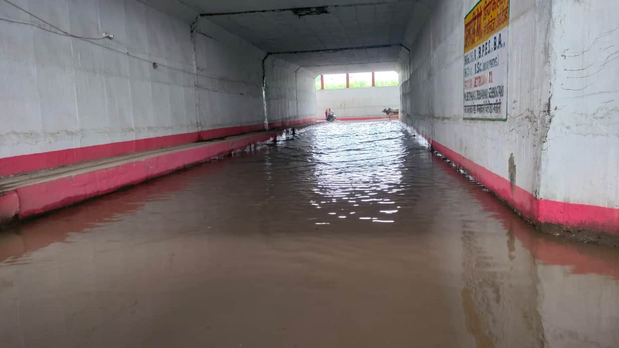 Swollen rivers, submerged crops... rain poured down like this after three years.