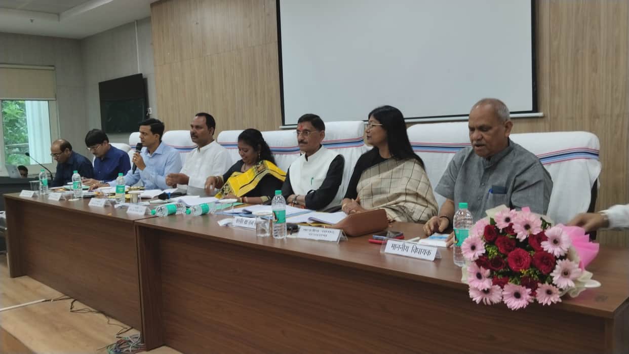 ranchi municipal corporation board meeting development fund sanjay seth mahua maji roshni khalkho