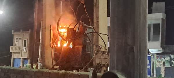 Explosion in transformer outside Narnaund police station