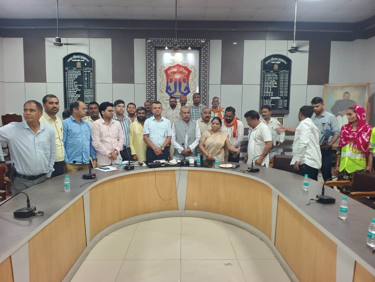 Ensure sanitation workers are paid at the latest rates: Kunde