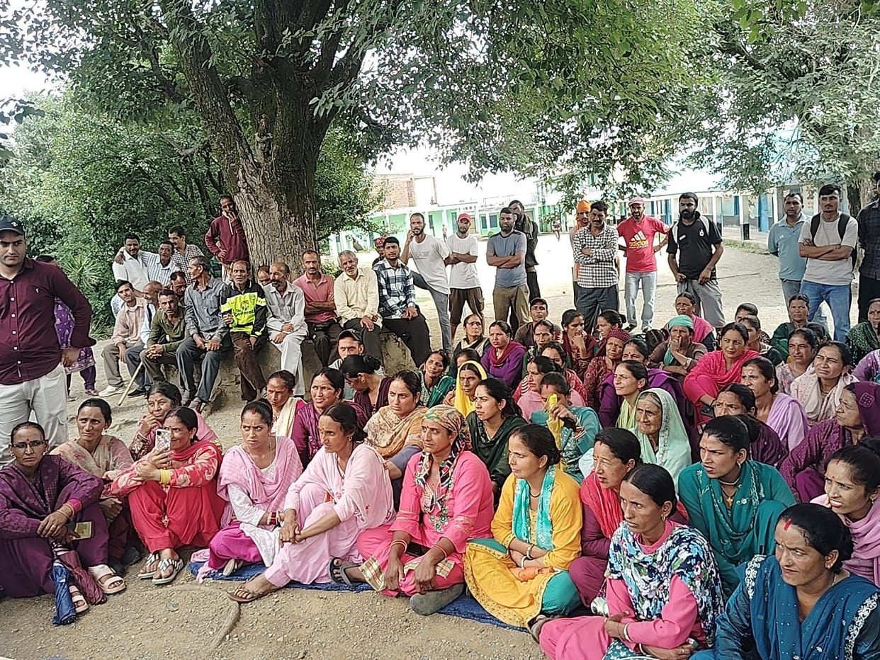 Issue of Panchayat building construction raised in Gram Sabha