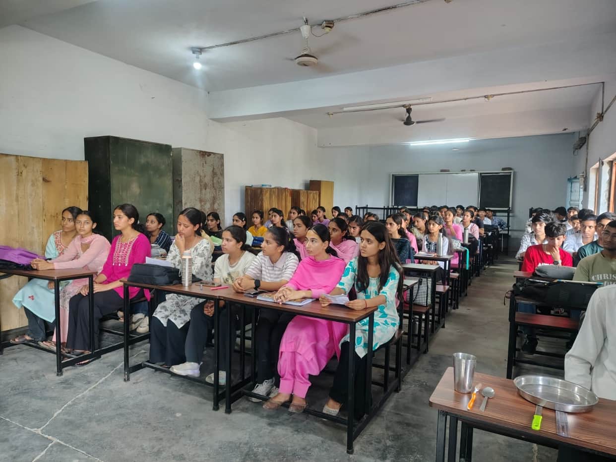 Message to make Sanskrit a language of daily use; 10-day workshop concludes at Dangar College.
