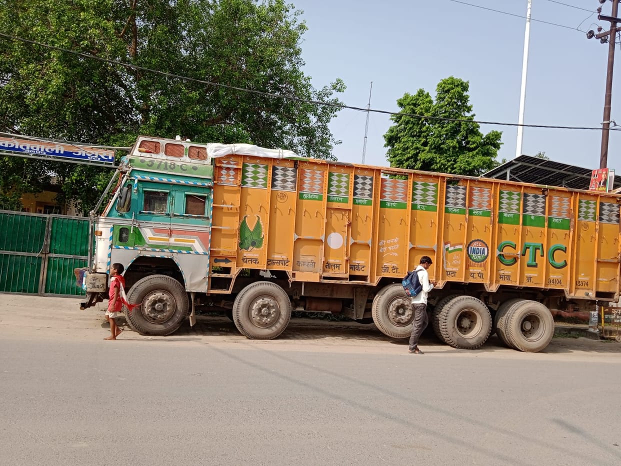 Fertilizer-laden truck stranded at police station for over 24 hours without an FIR; questions raised about police functioning.