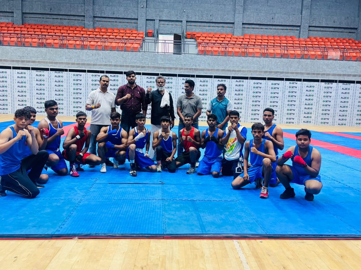 13 boxers from Kashi weighed in for the regional boxing tournament.
