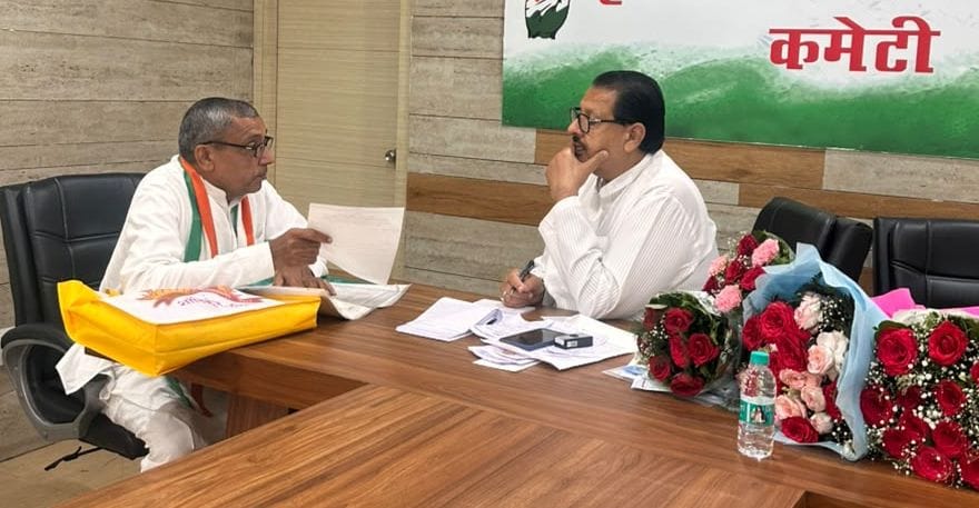 Raghbir Bhardwaj met Haryana Congress in-charge Sanjay Dutt.