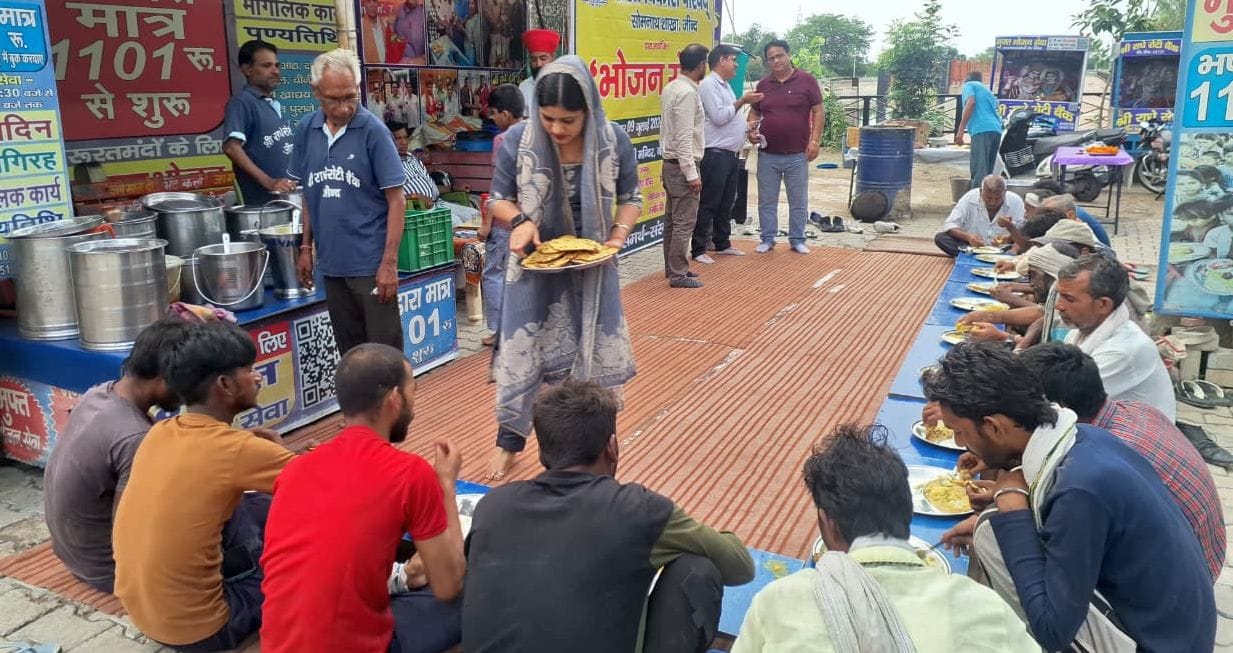 BHVP Somnath Branch Engages in Public Service on Foundation Day