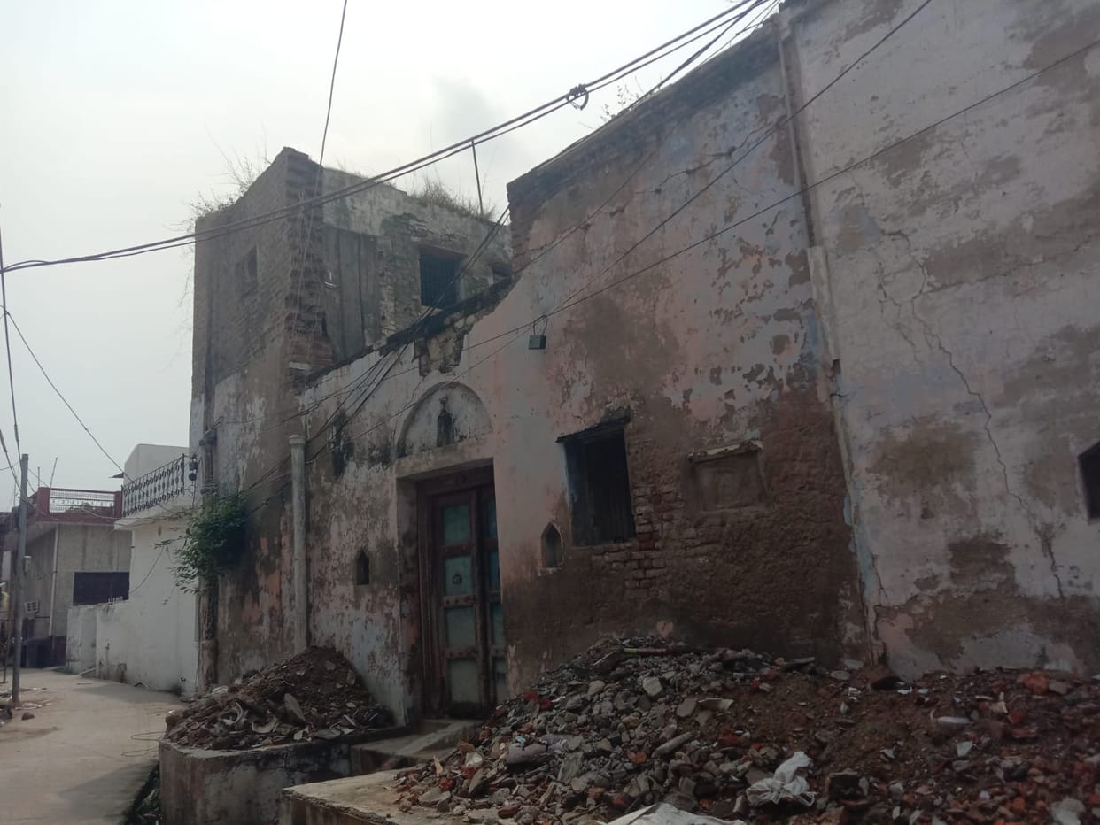 mainpuri news shabby houses