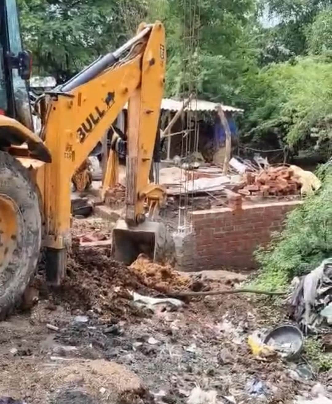Illegal encroachments were removed from public properties.