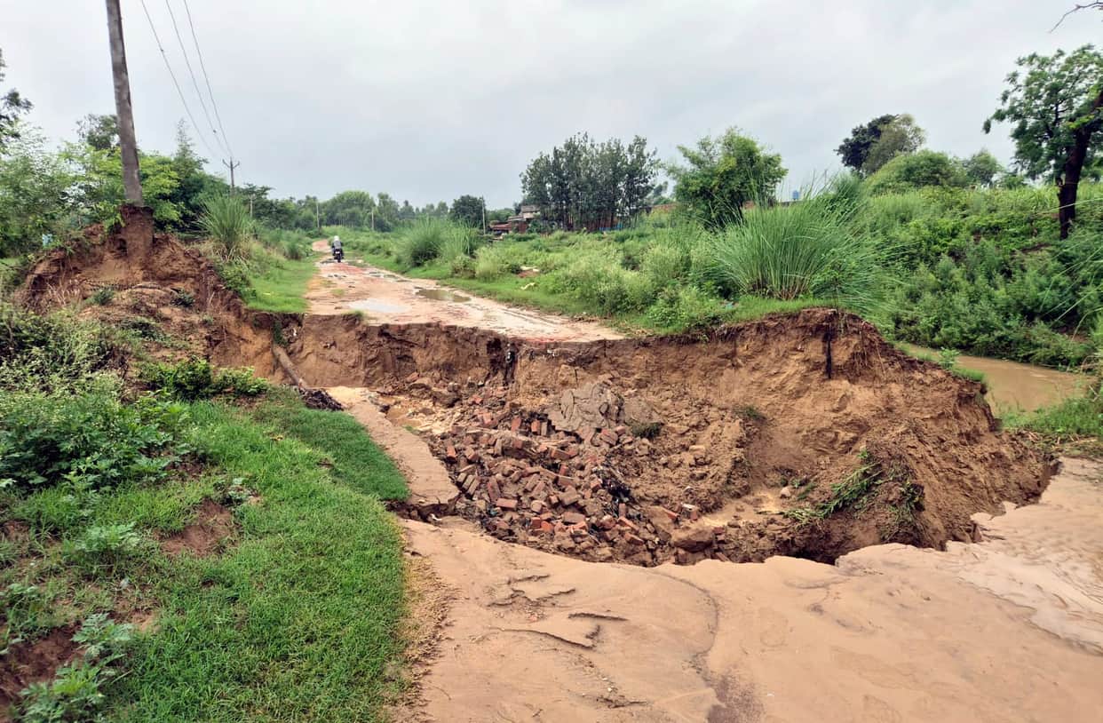 Rain inundates many roads, leaving villagers in trouble