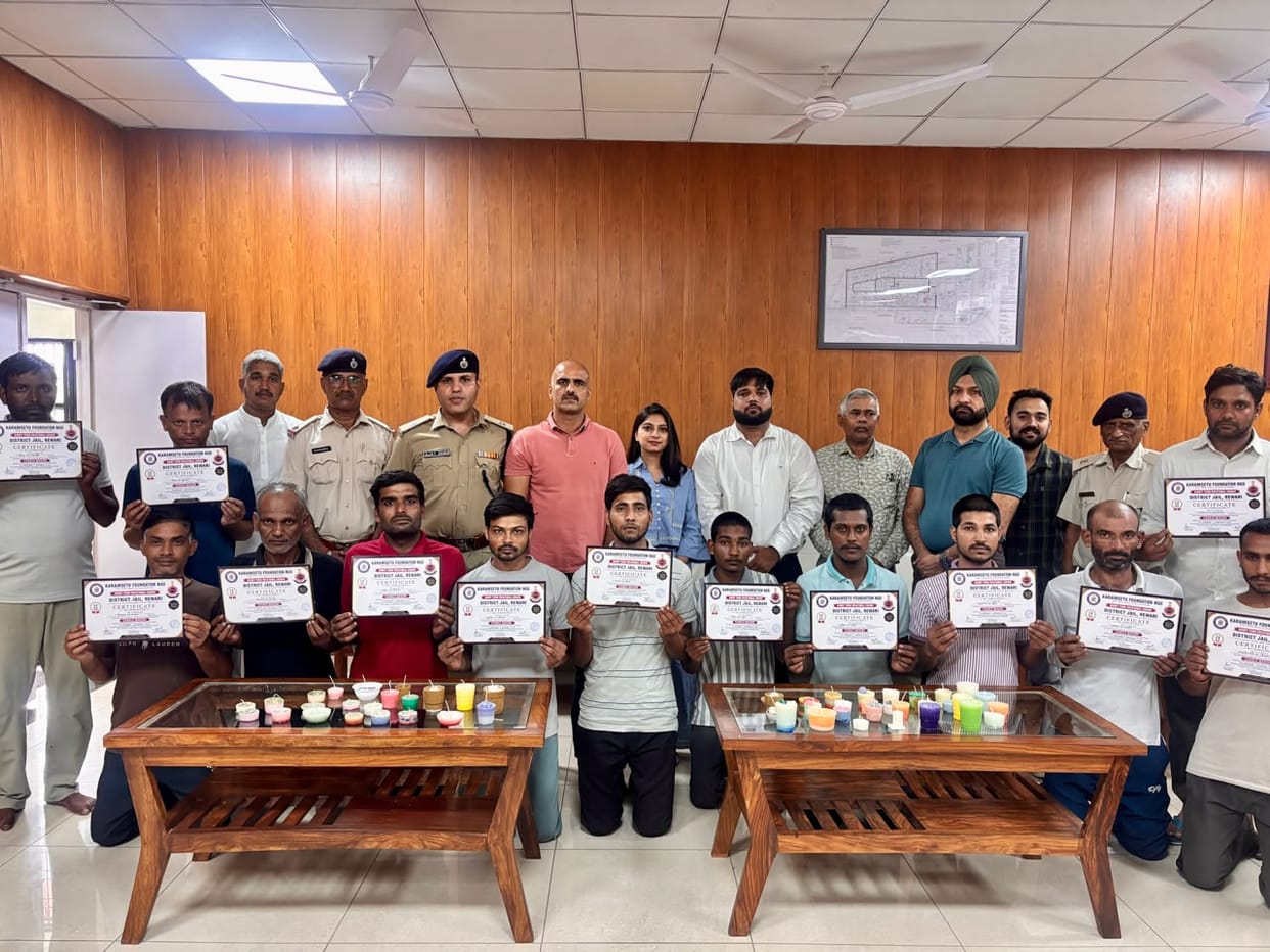 Candle-making training concludes at district jail; inmates receive certificates.
