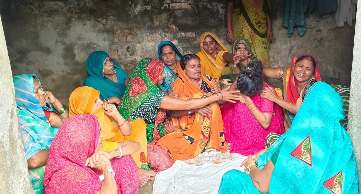 Spire of Kali temple collapses during demolition; worker dies after being struck; magistrate-level committee constituted.