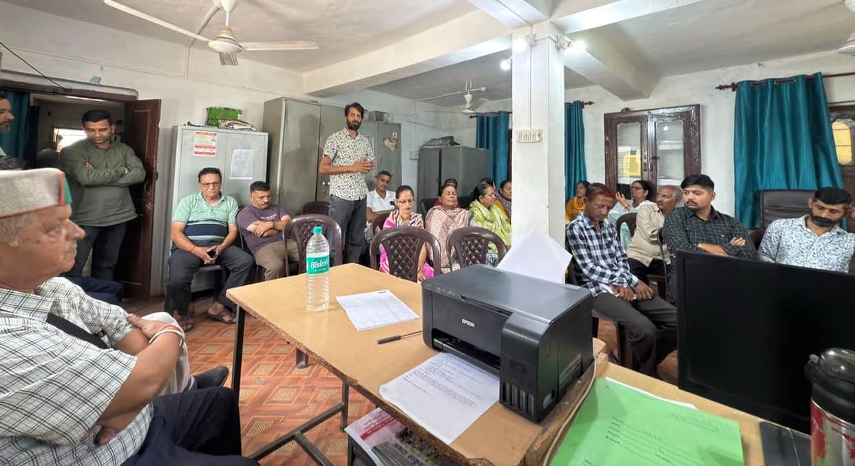 Tough decisions taken at a special meeting to make Haripur Panchayat drug-free.