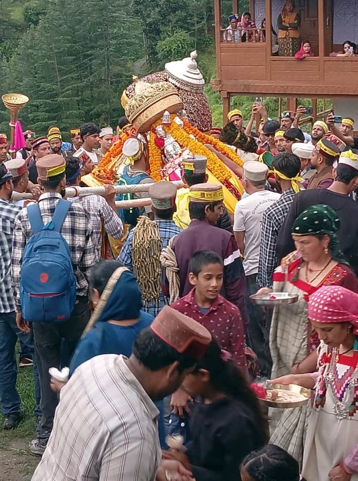 Deities Banshira and Janju Narayan met.