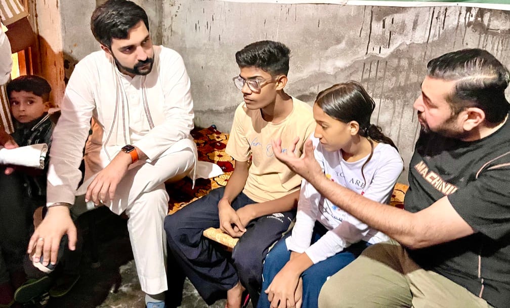 MLA Surjewala reached Sajuma village and inquired about the well-being of the affected families.