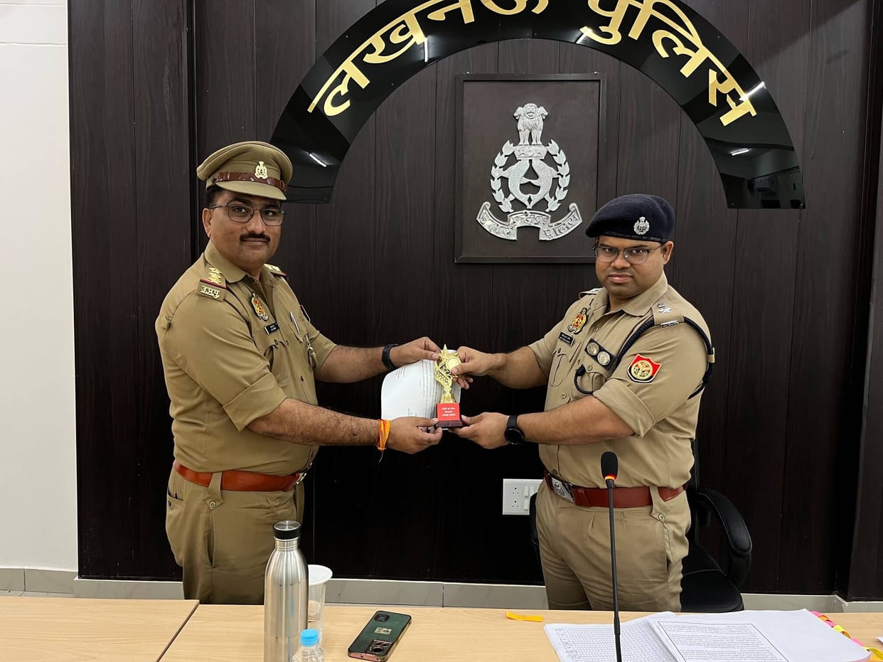 Gosainganj Inspector Named 'Cop of the Month'