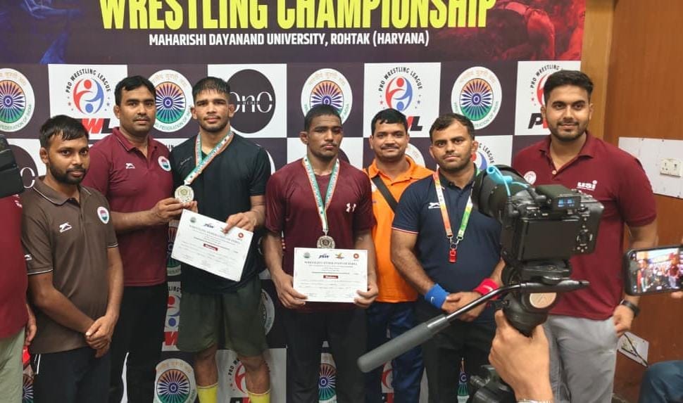 Suraj and Ashwini win silver in Senior National Wrestling Championship