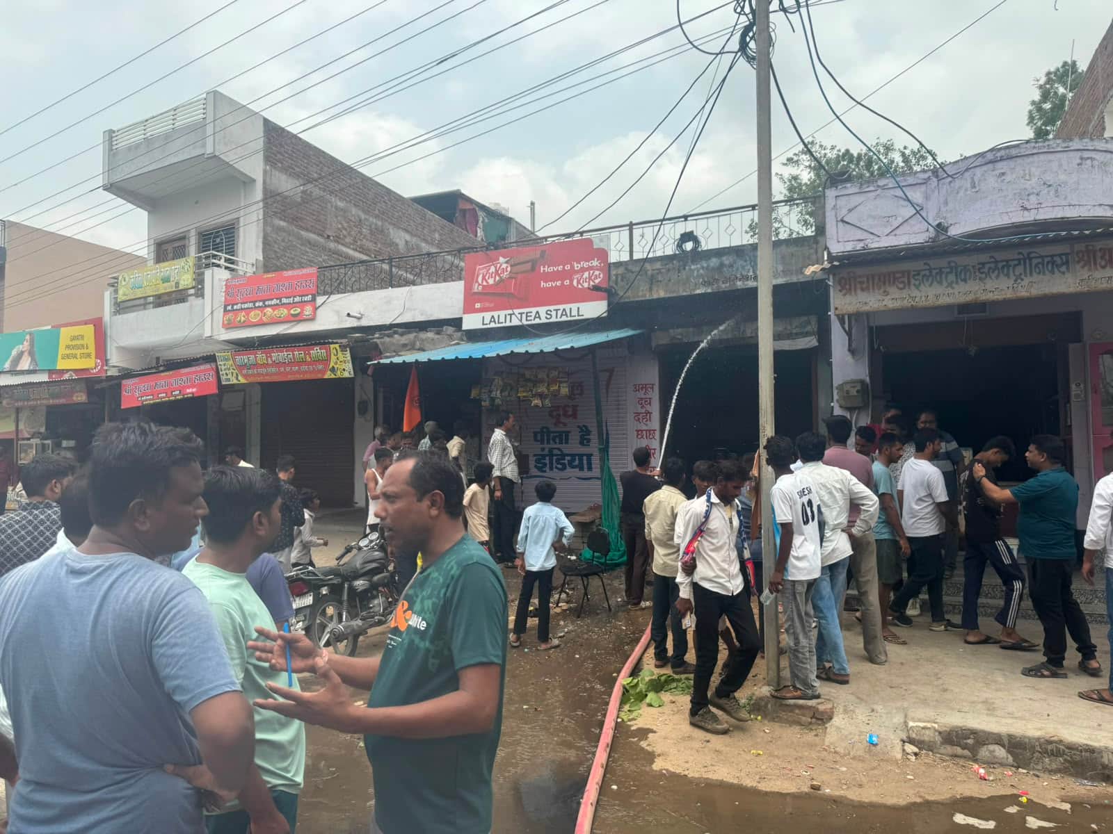 रिपेयरिंग करते समय लगी आग