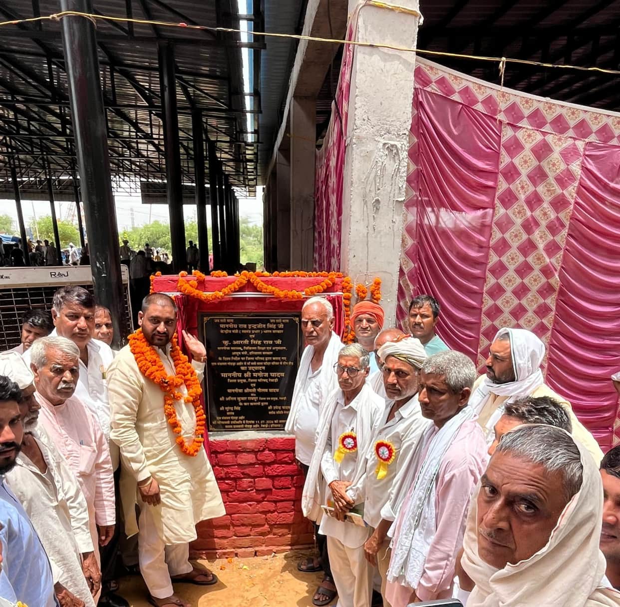 Inaugurated a tin shed in Gothra.