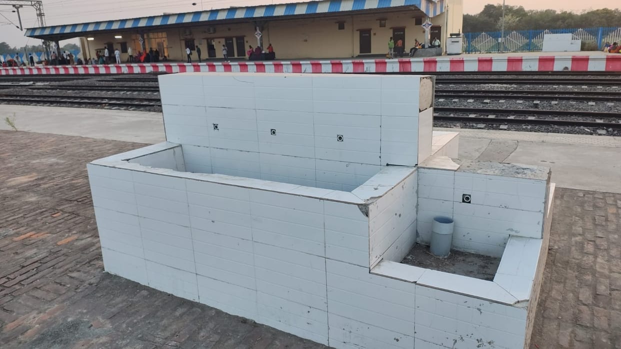 Taps not installed at Tarighat station.