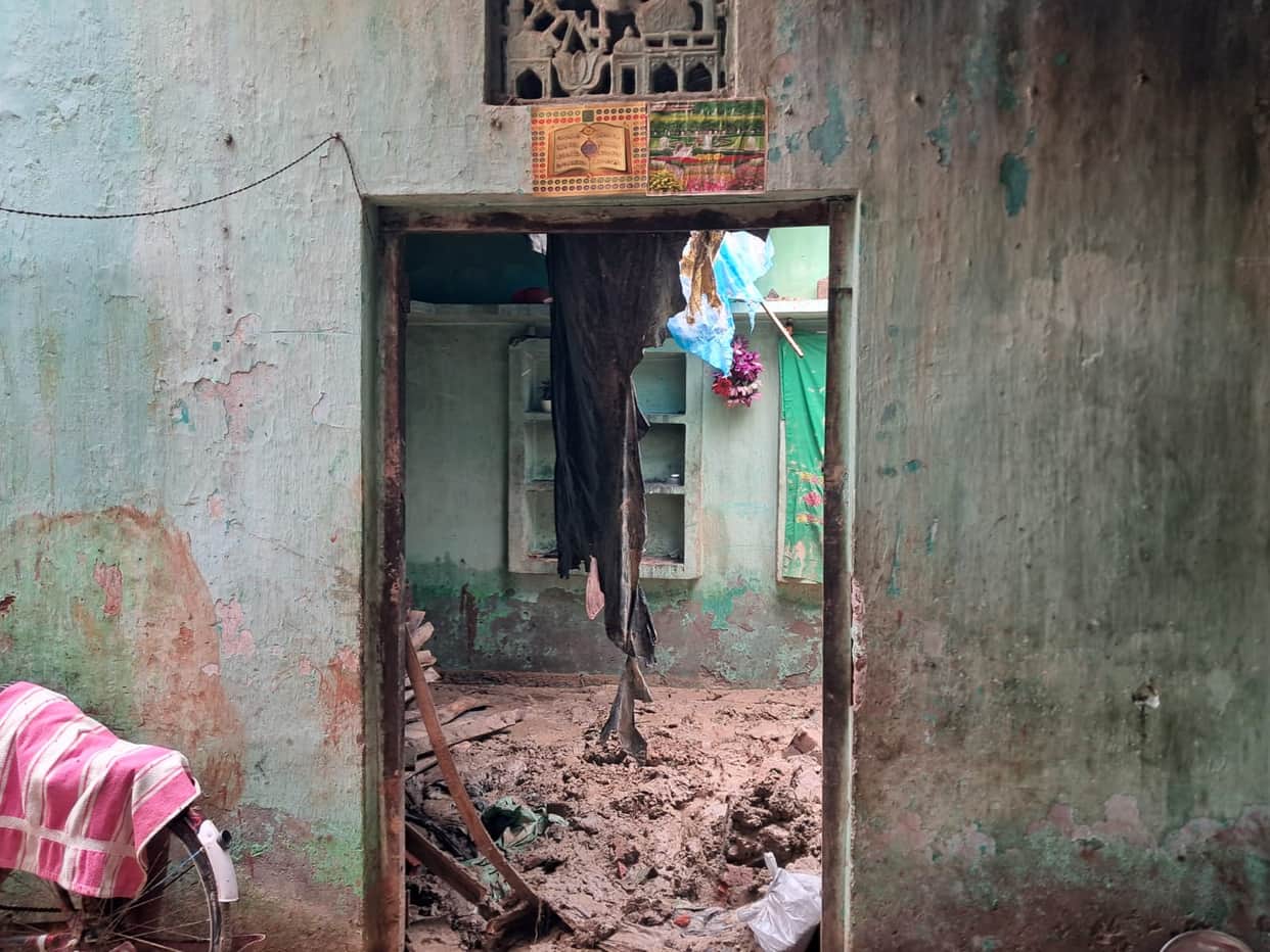 Roofs of two houses collapse; families have a narrow escape.