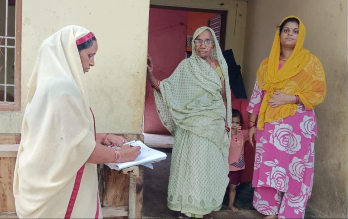 On the first day, ASHA workers visited 1,280 households and raised awareness.