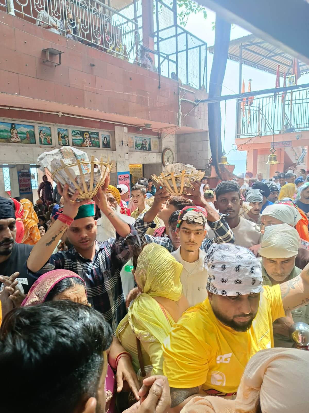 15 thousand devotees visited Baba Balak Nath in Deotsidh.