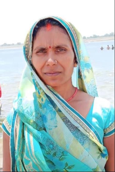 Woman dies of snakebite.