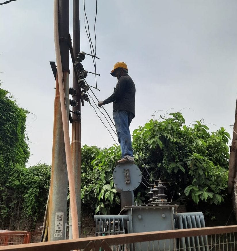 Power out for five hours in 100 homes