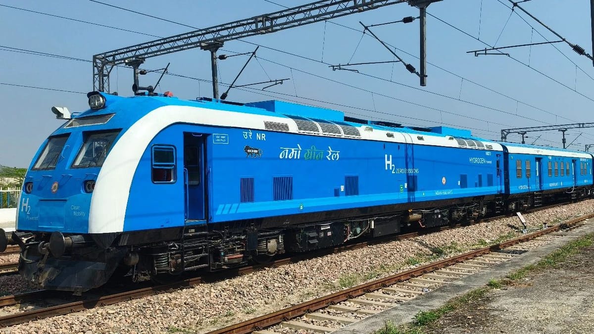 Hydrogen Train: पहली हाइड्रोजन ट्रेन में क्या खास, अश्विनी वैष्णव ने बताईं बारीकियां, एक्सपर्ट क्या बाले?