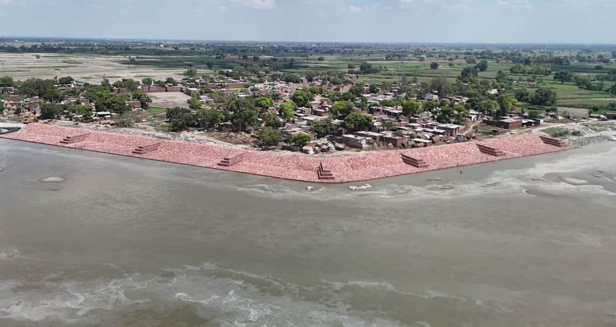 The water level of the Ganges has started rising following rainfall in the mountains.
