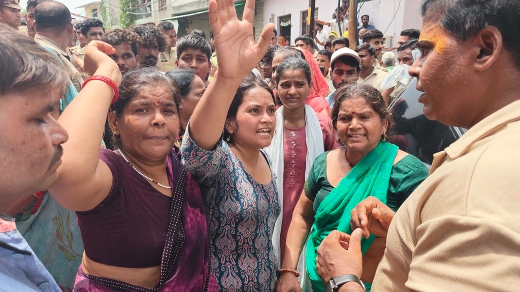 Six-hour uproar and stone-pelting following the death of a BC operator.