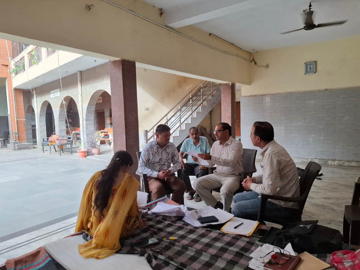 Camps were set up at 205 polling stations, and voters were asked to fill out counting forms.