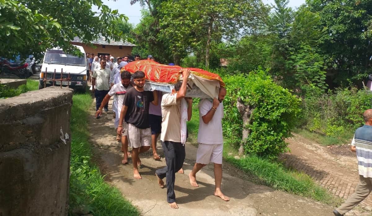 केरल के वायनाड में हुई भीषण त्रासदी में जान गंवाने वाले फतेहपुर उपमंडल की पंचायत टकोली घिरथा के