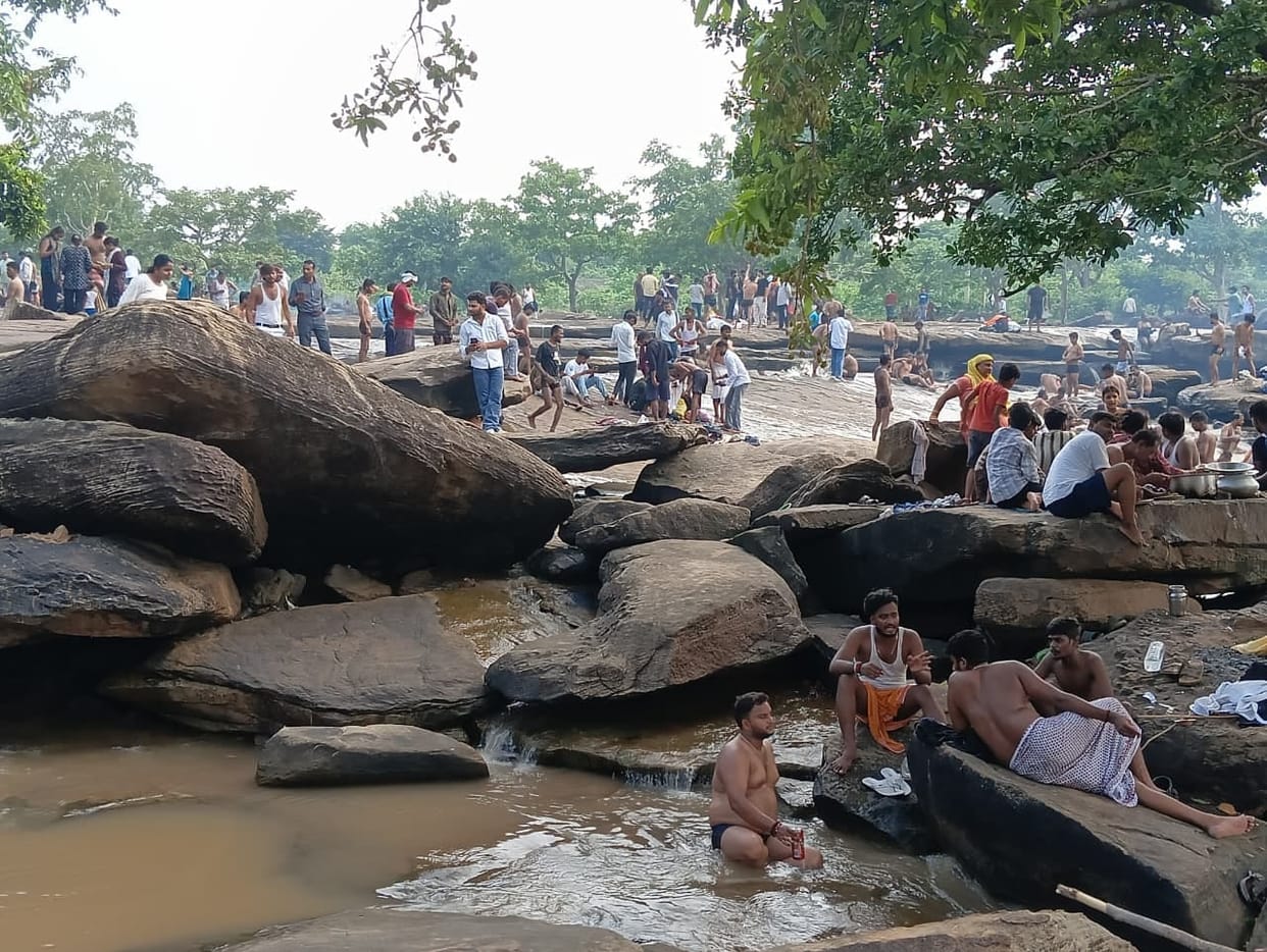Crowds of tourists flocked to Baba Siddhnath Dari on Sunday, two days after it opened.
