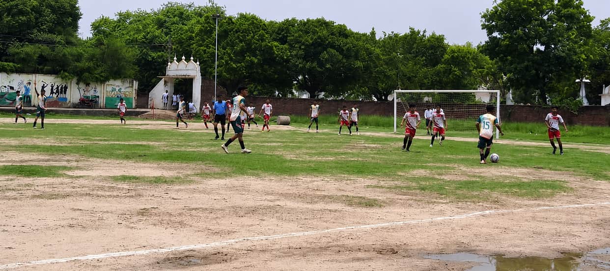 Subrato Mukherjee Football: Girls from Varanasi became champions, Azamgarh runners-up