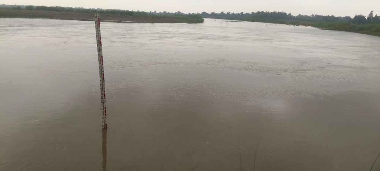 89,343 cusecs of water released into the Saryu; water level rose by 16 cm.