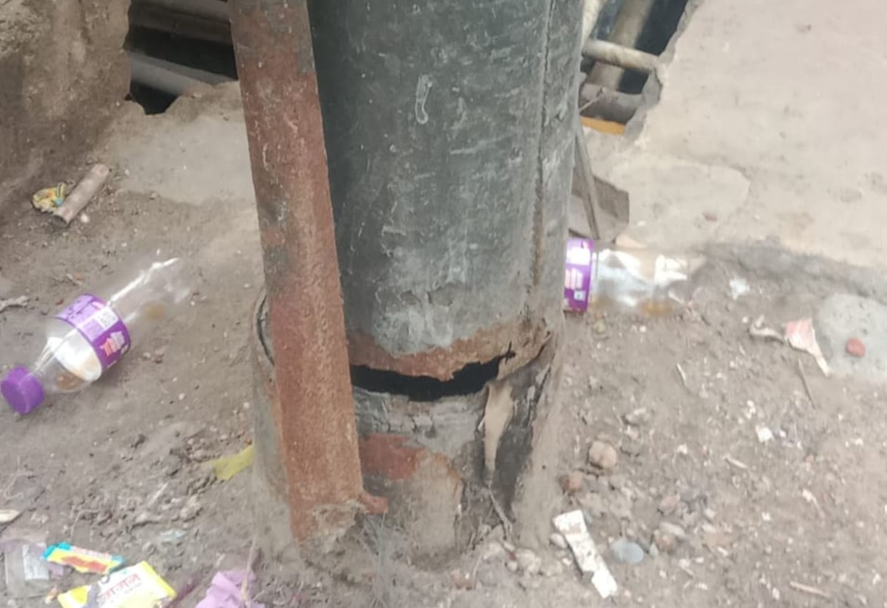 Lakhs of Kanwariyas will pass amidst hanging wires and dilapidated poles.