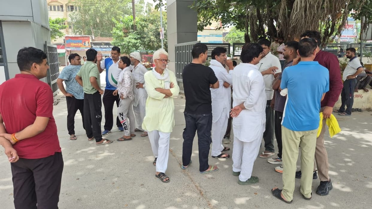 A Class 10 student died by hanging himself in the Navodaya Vidyalaya hostel.