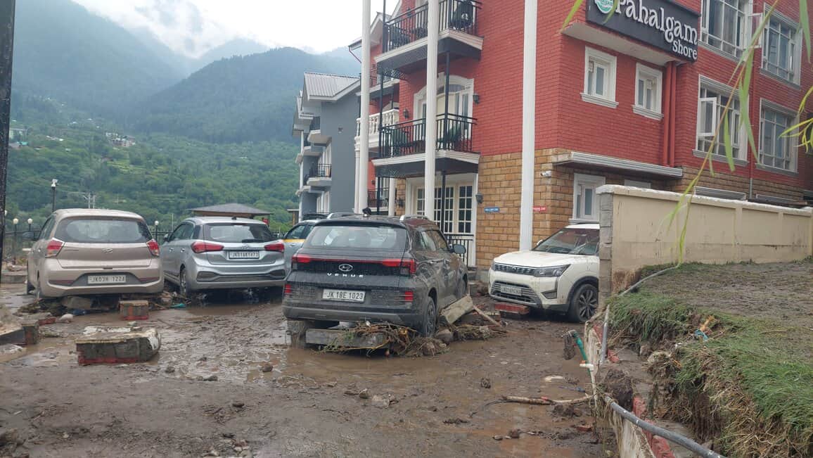 Srinagar, Cloud Brust, Aavora, Pehalgam, Road Broken