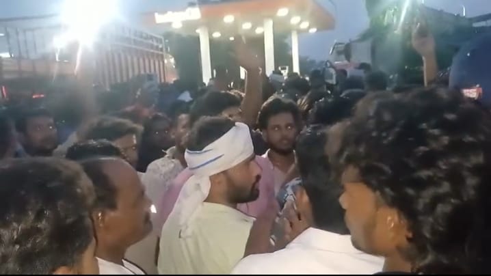 Private lineman dies of electrocution; protest held with the body.