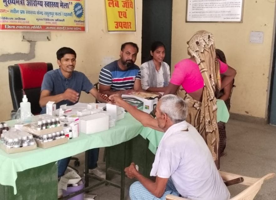At the Chief Minister's Jan Arogya Melas, treatment was available in some places, while in others, doctors failed to show up.
