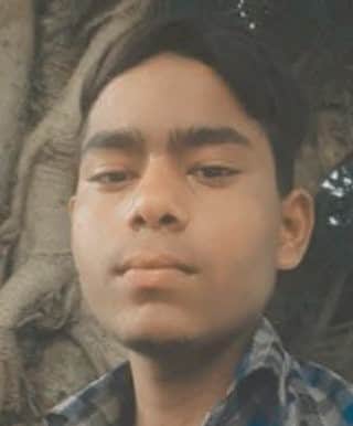 Distressed over the filing of a case, a young man's body was found hanging from a noose.