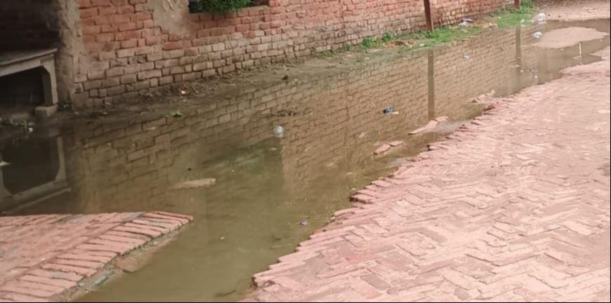Waterlogging at Sadar Tehsil; commuting disrupted.